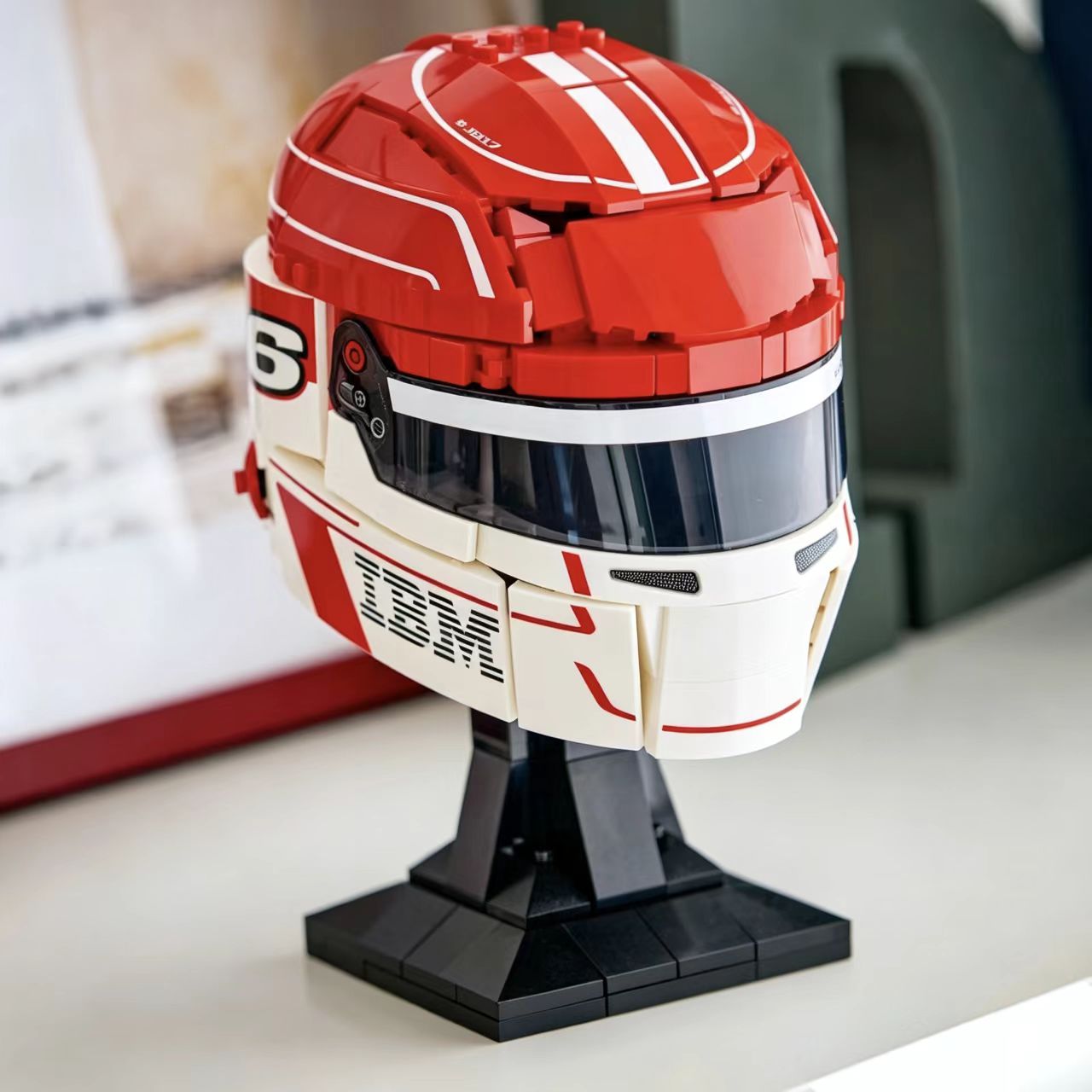 نموذج مكعبات بناء خوذة سائق سب - مراجعة Kids Toys John Lewis وسعره