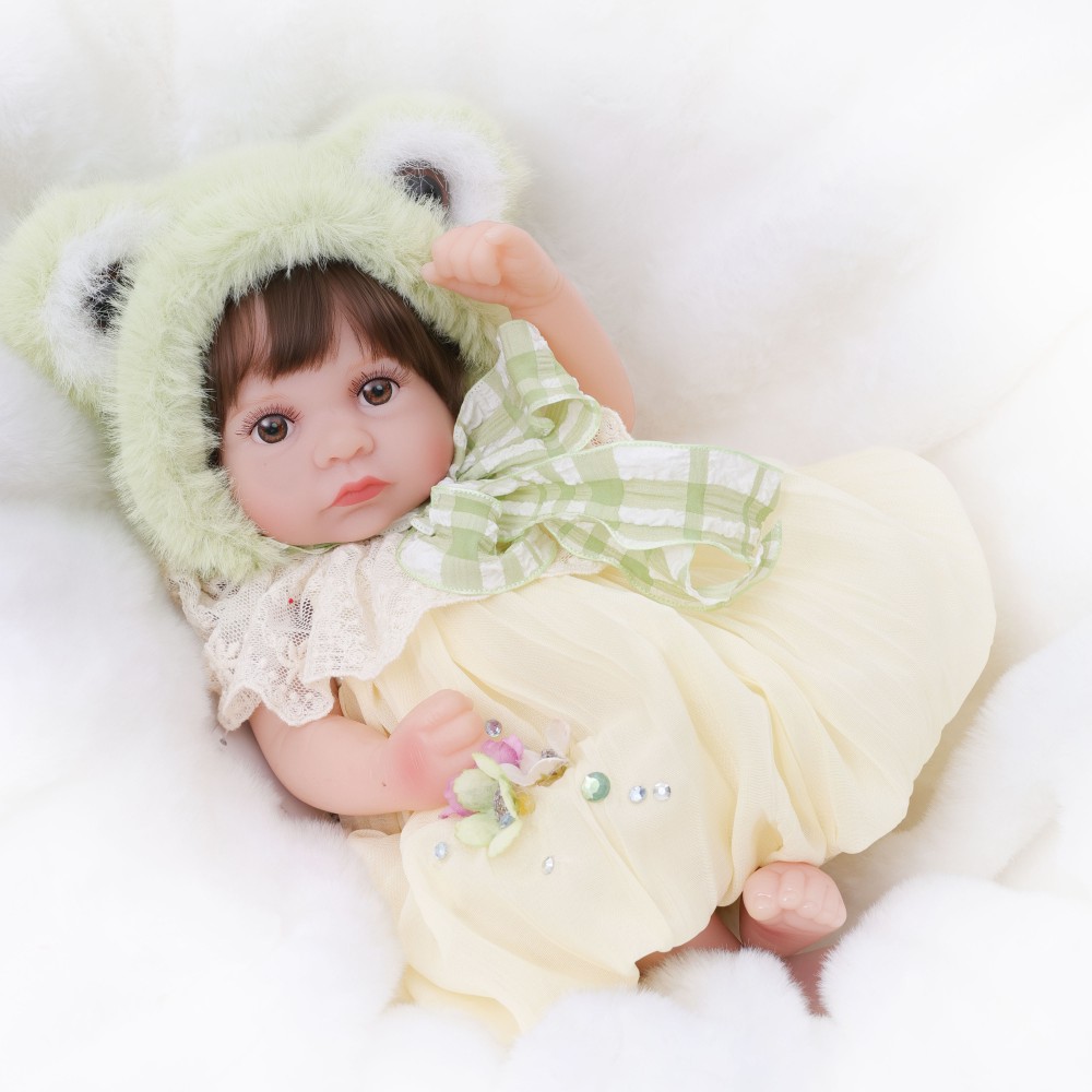 دمية فينيل واقعية من كلوفراي ب - مراجعة Kids Toys Quality وسعره