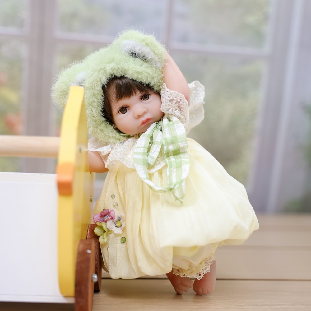 دمية فينيل واقعية من كلوفراي ب - مراجعة Kids Toys Quality وسعره